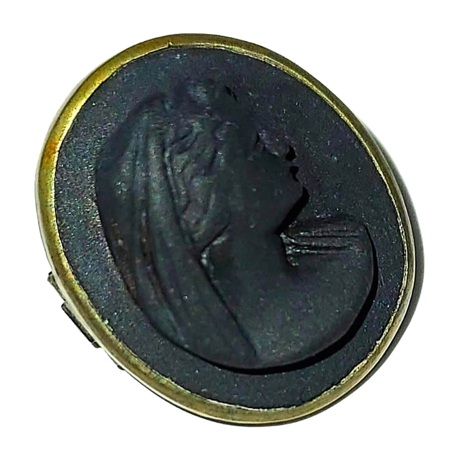 Black Lava Cameo Pewter Bezel - Italy
