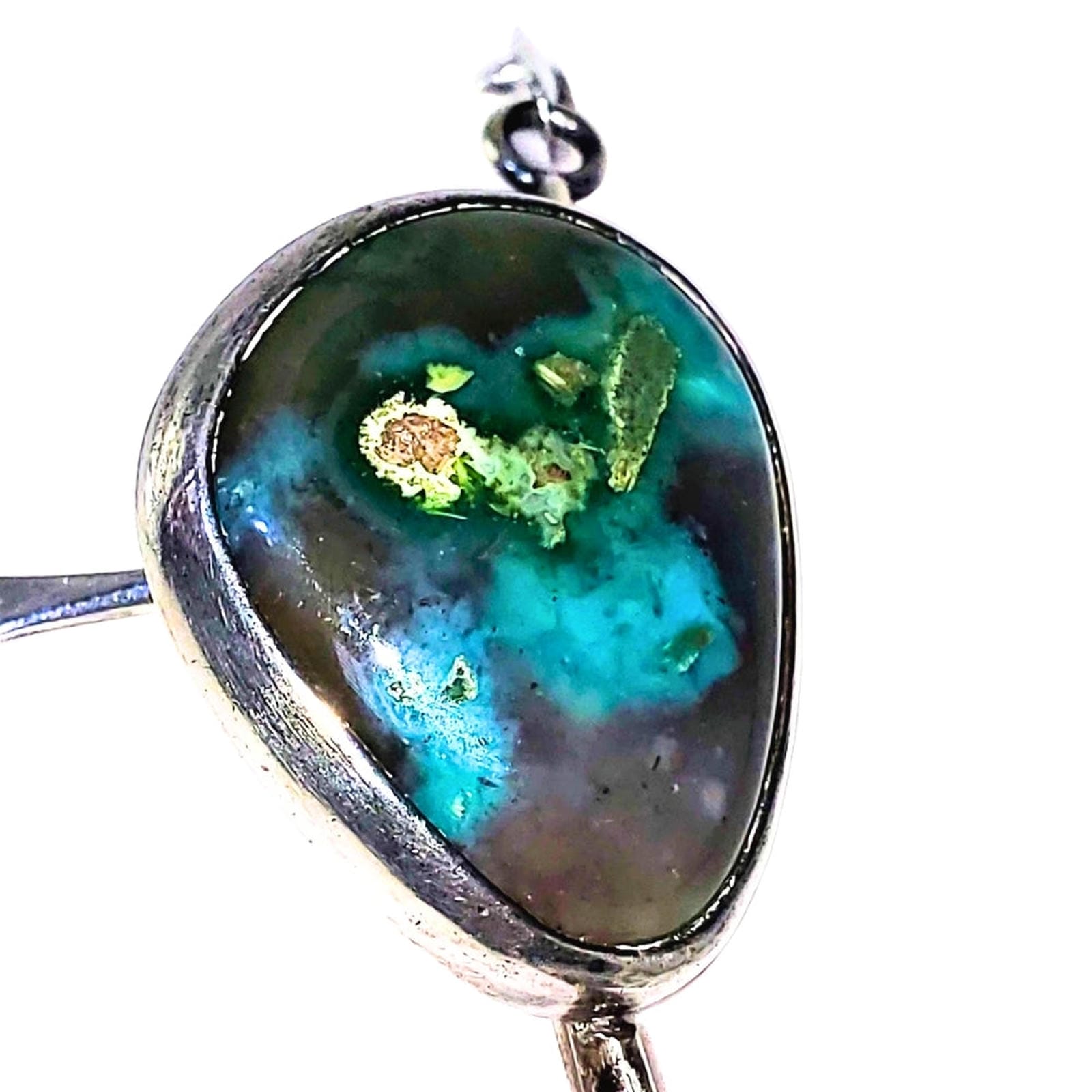 Collier artisanal en or 14 carats et fil de fer avec disques noirs