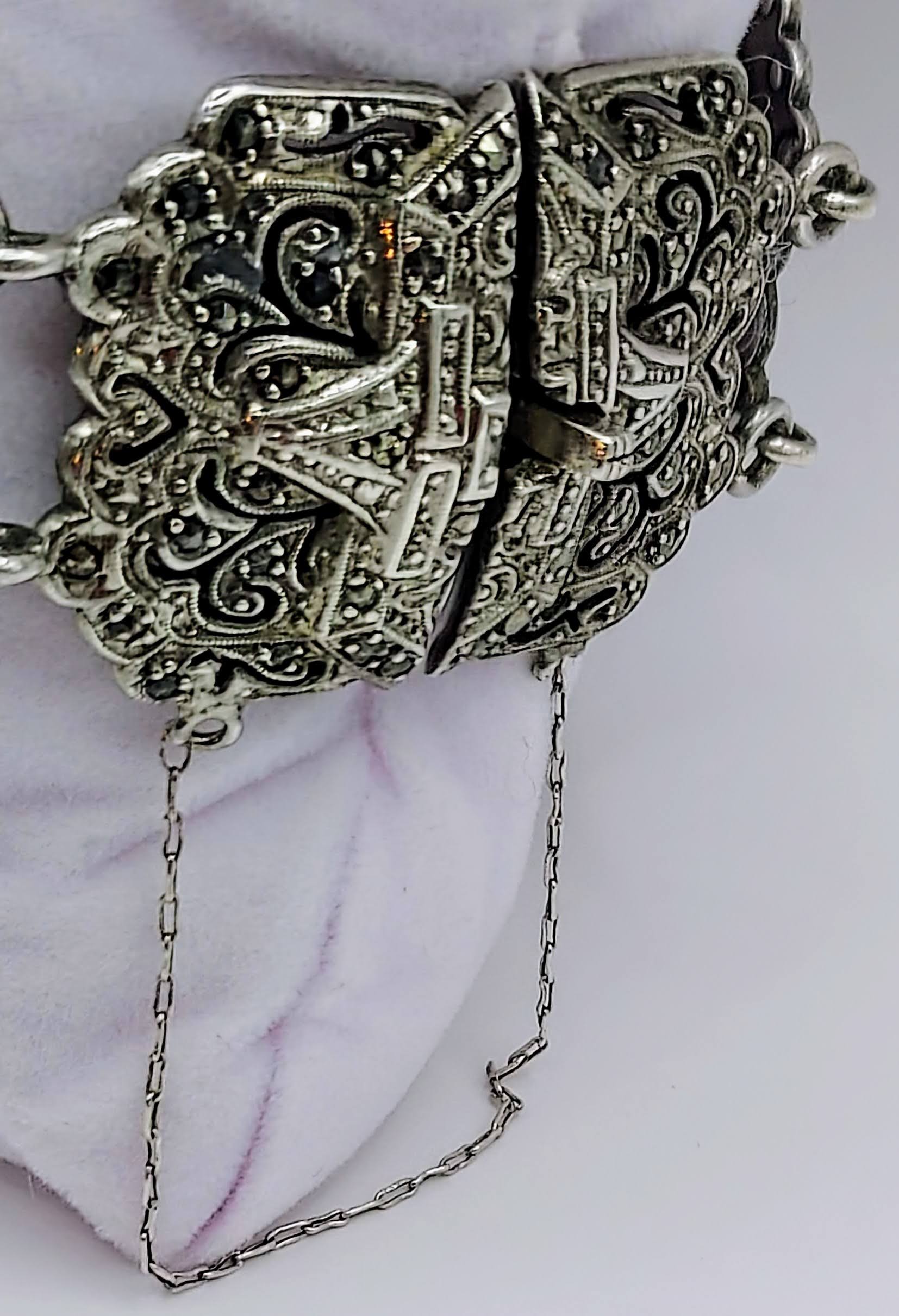 Industria Argentina 900 Silver Bracelet, 5 segments, cut metalwork, ornamented with marquisites.
