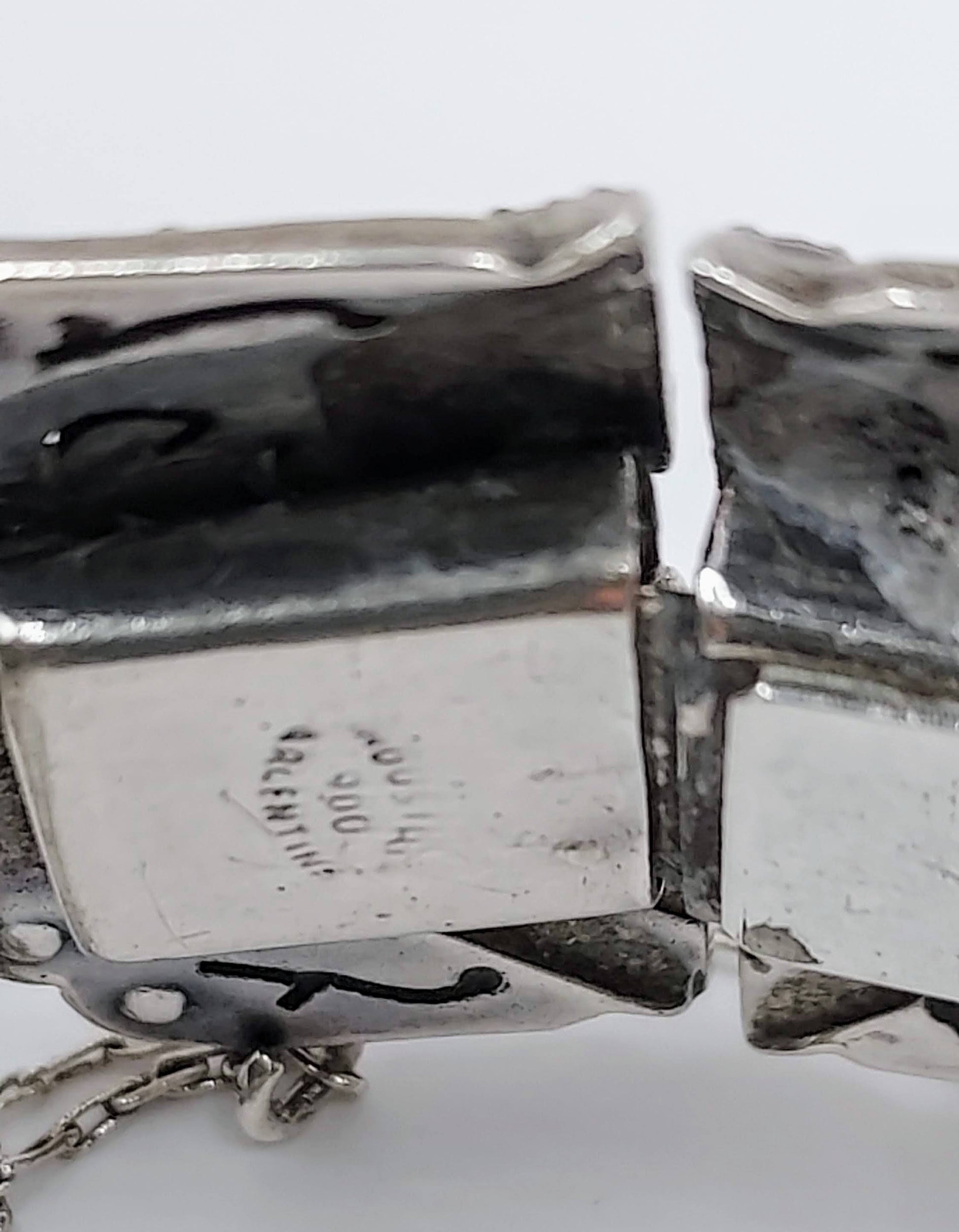 Industria Argentina 900 Silver Bracelet, 5 segments, cut metalwork, ornamented with marquisites.