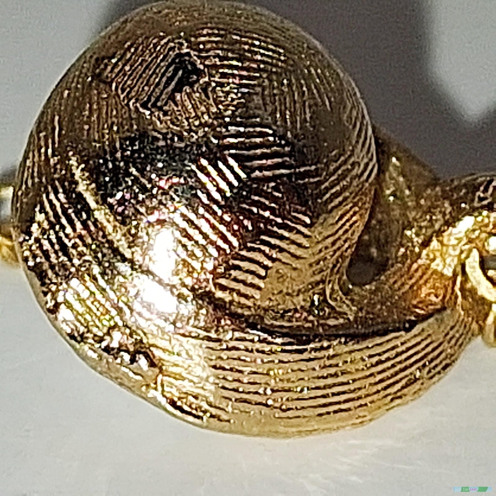14KT Gold Fine Chain with 1/4" Cultured Pearl in 14KT Pod