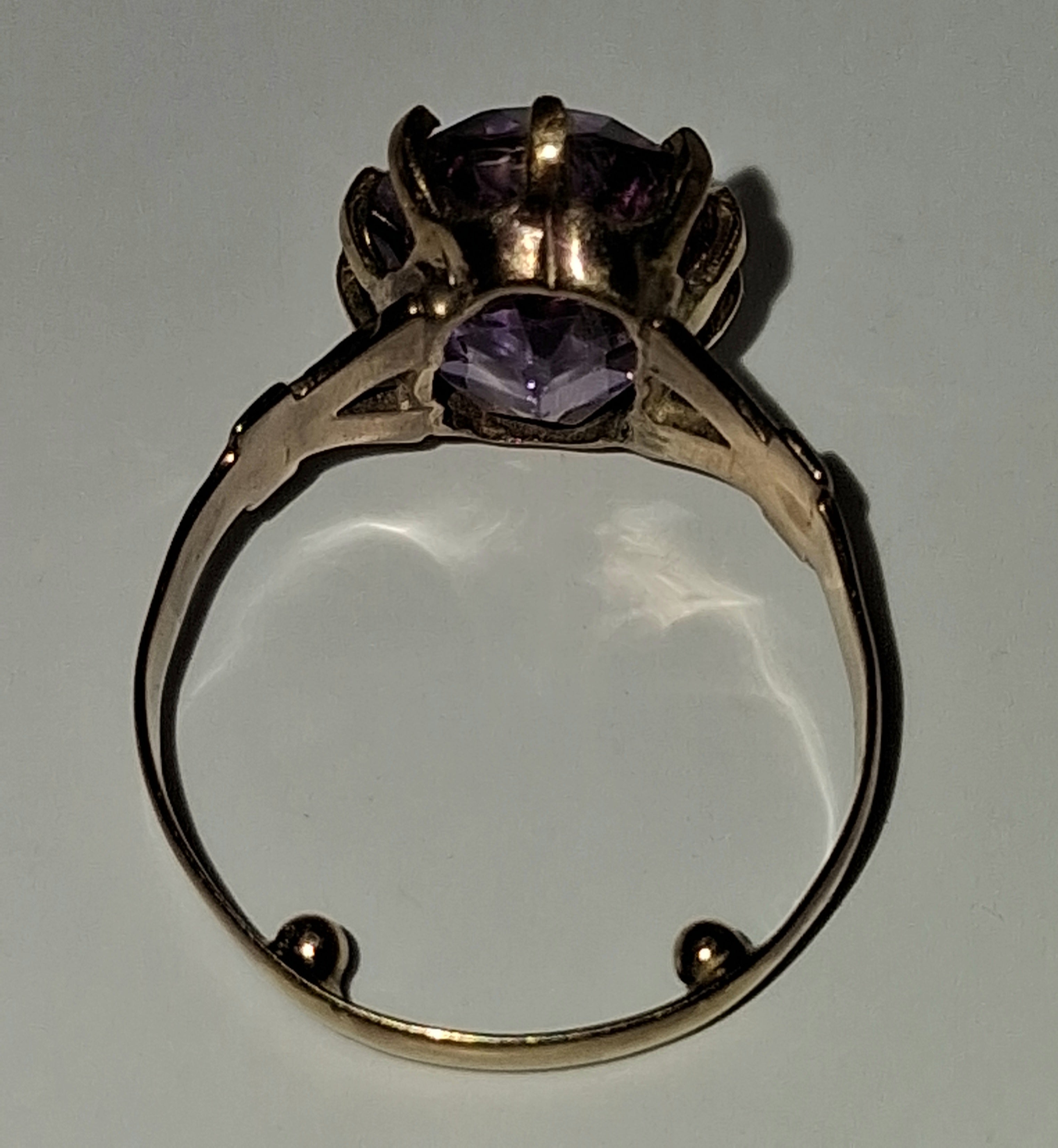 Amethyst Intaglio Flower Ring — 12KT Gold