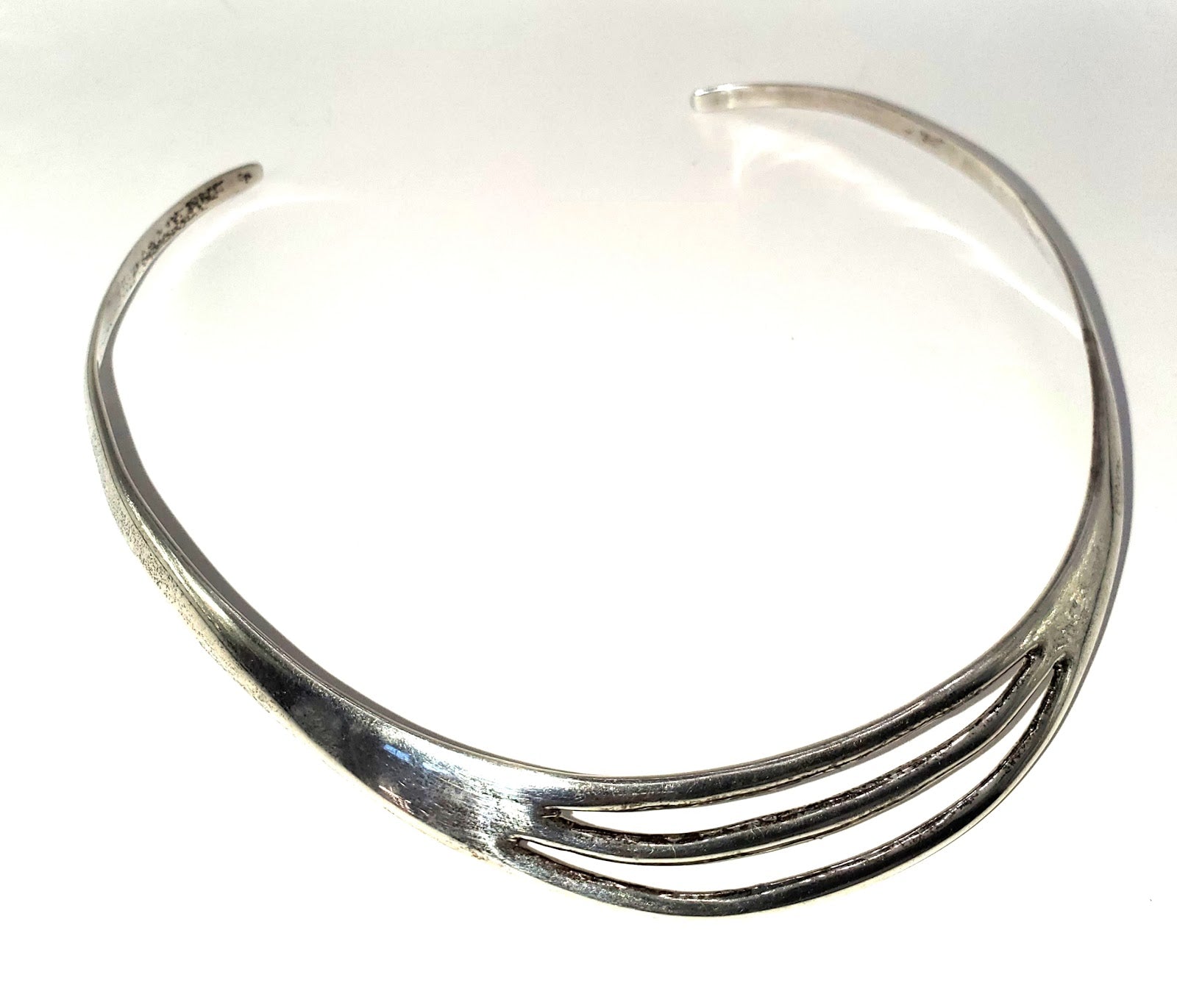 Artisan Mid-Century Mexican Sterling Silver Choker — SU .925