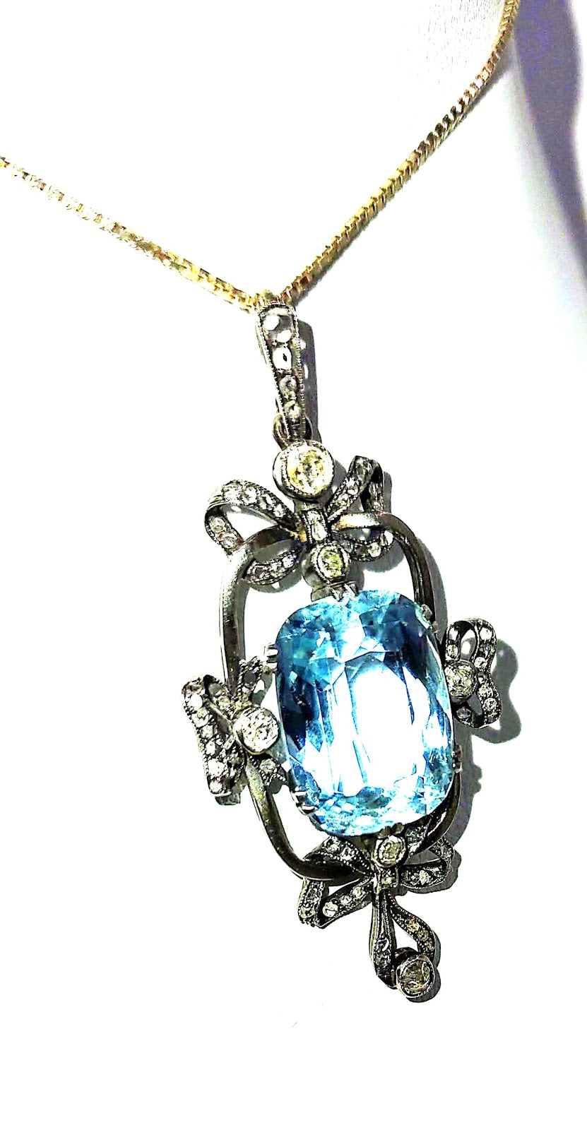 Belle E'poque Aquamarine Pendant
