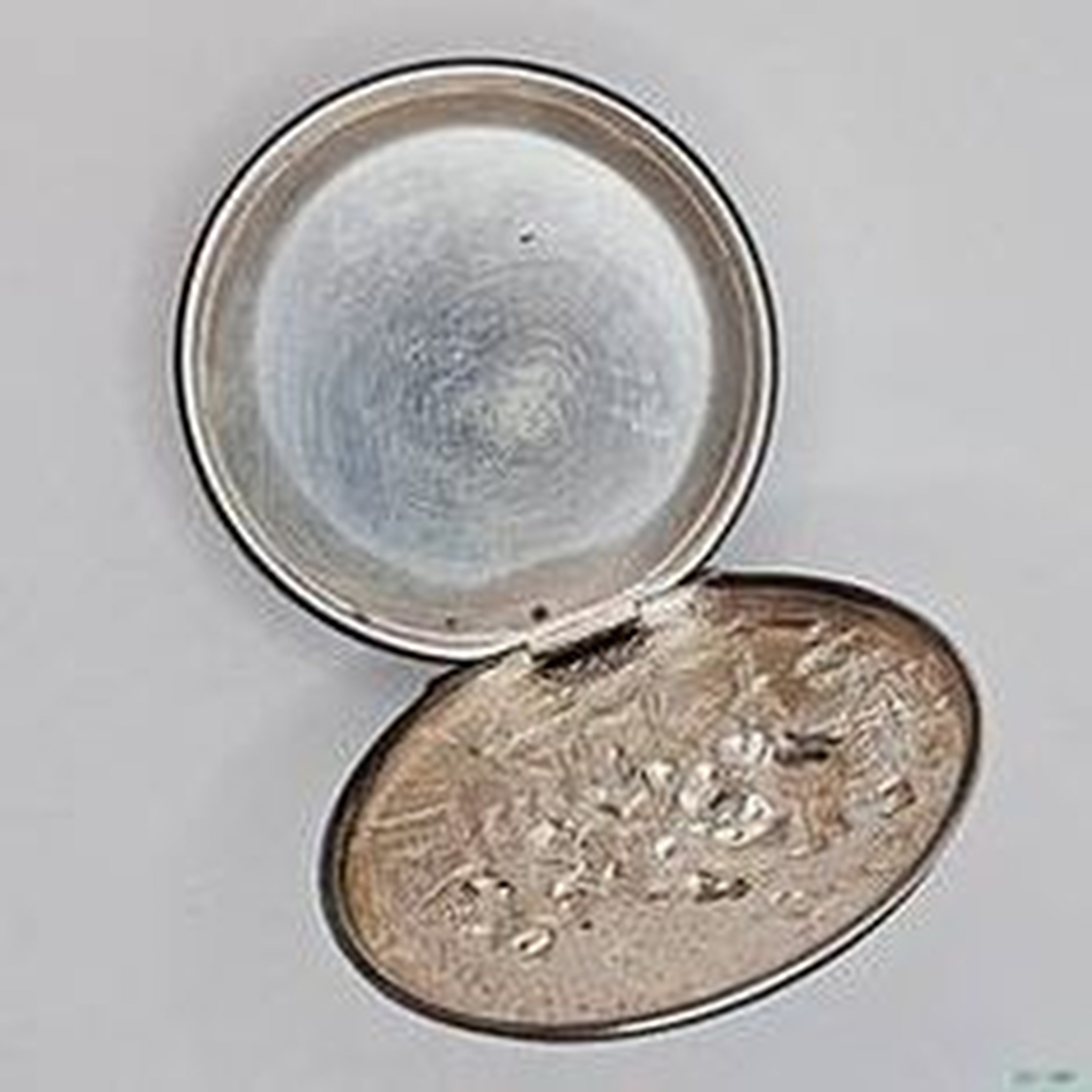 Estate Sterling Silver Repousse Pill Box