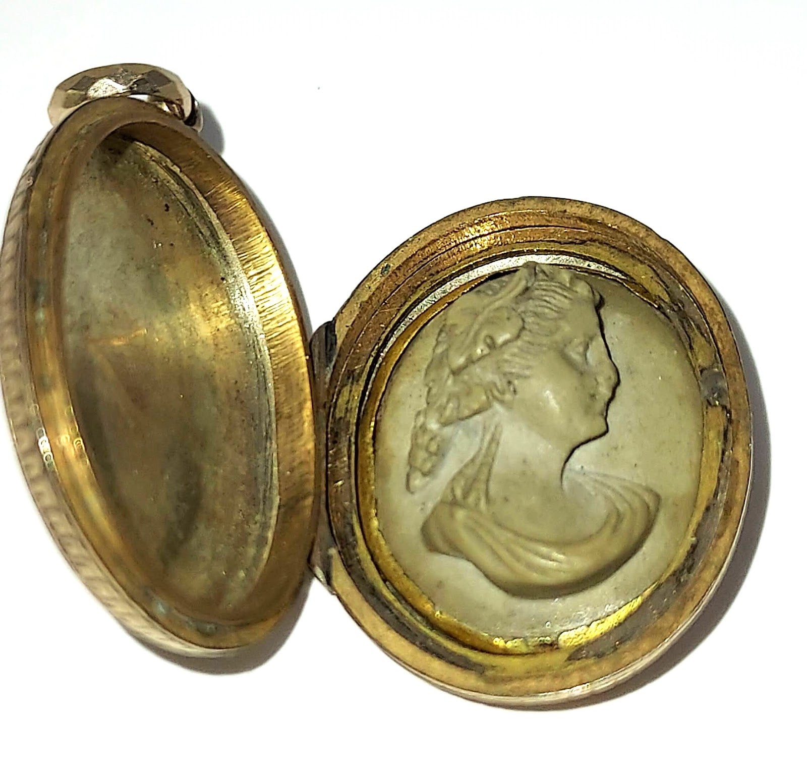Gold Fill Oval Locket with Lava Cameo
