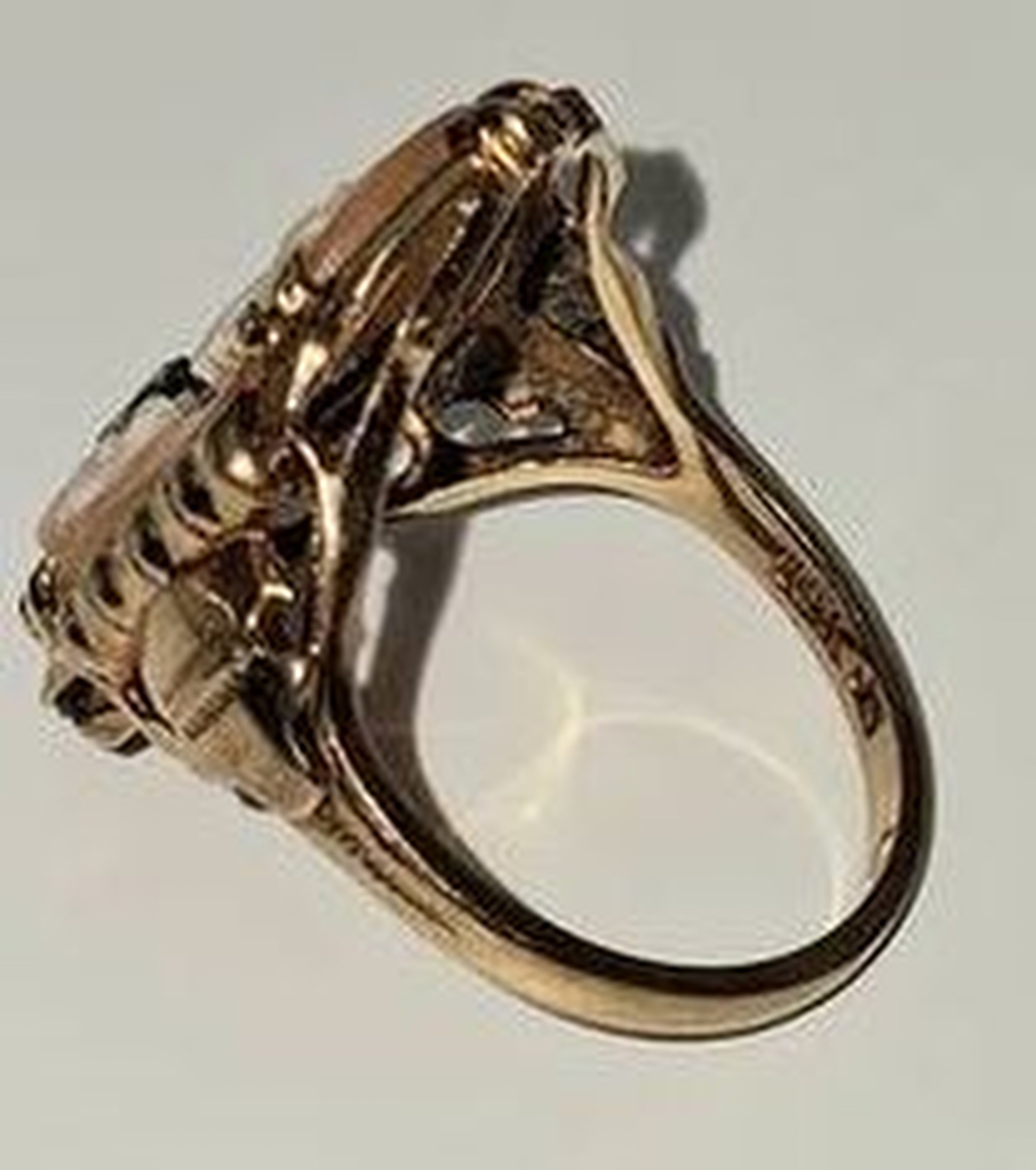 Victorian Shell Cameo Ring — Rose Gold Filigree